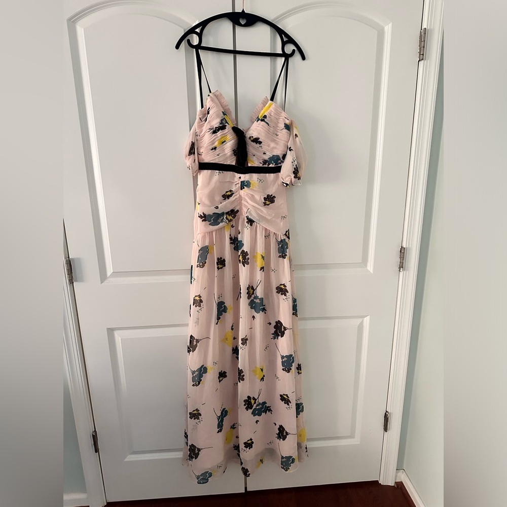 Floral Print Dress with Black Accents - Picture 5 of 10